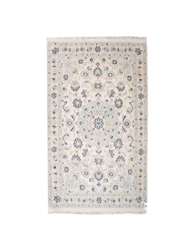 white-wool-rug