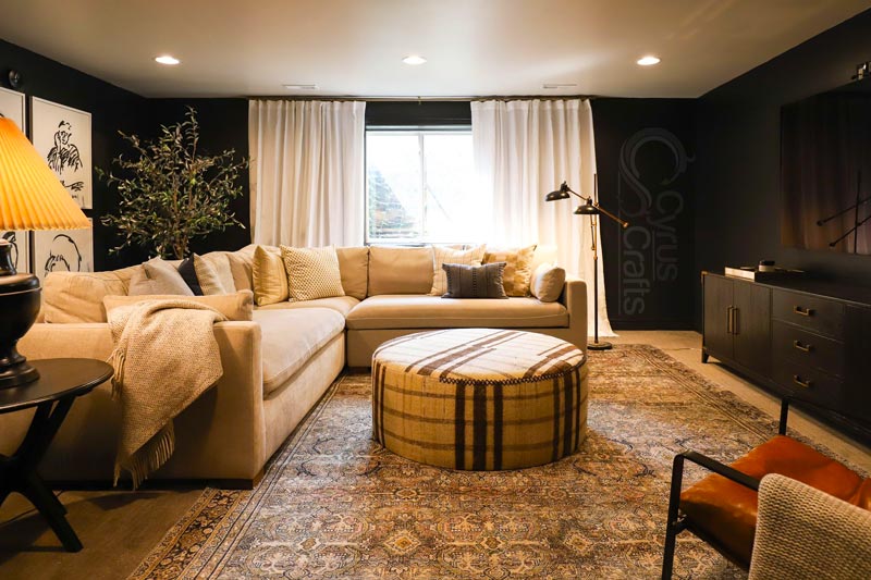 https://www.cyruscrafts.com/img/cms/blog/buying-living-room-rugs/persian-rug-for-livingroom.jpg